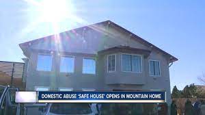 first domestic violence shelter in