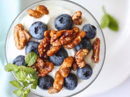 greek yogurt with blueberries walnuts