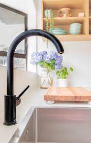 cost to replace a kitchen faucet