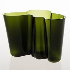 1936 ja suunnitelman nimi oli eskimonaisen nahkahousut. 100 Aalto Vase Ideas In 2021 Vase Alvar Aalto Glass
