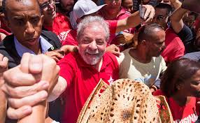 Resultado de imagem para charges de lula jararaca