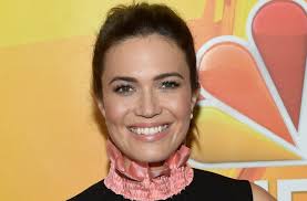 mandy moore s makeup artist gives