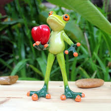 Funny Frog With Big Red Heart Statue