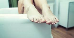 bad smell in the toenails causes and