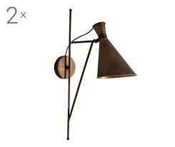 Предлагаме различни по стил стенни лампи, включително спот лампи. Komplekt 2 Stenni Lampi Reken Vivre Bg