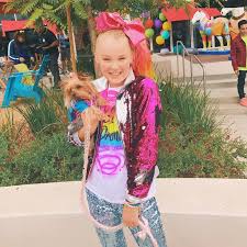 I'm jojo, all i talk about it how excited i am to go on tour! Jojo Siwa 23 Facts Height Age Birthday Bows More