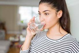 Sukatan air mengikut berat badan. Kenali 10 Manfaat Minum Air Putih Untuk Kesehatan Alodokter