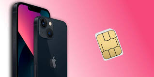 does the iphone 13 have a sim card