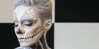 27 scary yet pretty halloween makeup