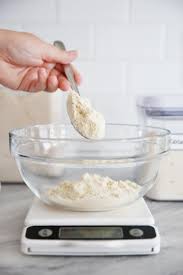how to use a scale for baking