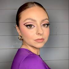 purple eyeliner glitter makeup look