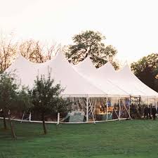 10 tips for planning a tented wedding
