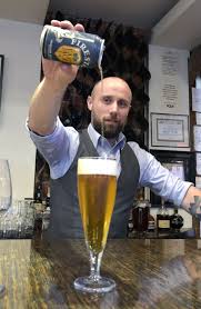 Boxer lee noble has died aged 33 after a brave battle with cancer. Lee Noble Knows Beer And Wine Lancaster County S Only Cicerone Passes Sommelier Exam Food Lancasteronline Com