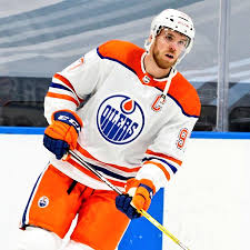 The courser uniform is worn by institute coursers. Chris Creamer On Twitter Reverse Retro Uniforms On Both Sides Tonight At The Oilers Vs Leafs Game In Edmonton