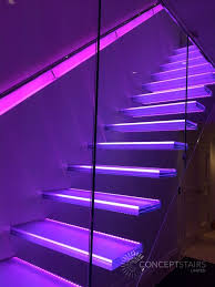 Beaconsfield Floating Glass Staircase