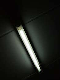 how fluorescent lights work and why