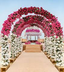 archway decor for your wedding entrance