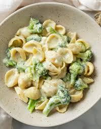 Include small amounts of lean protein, such as poultry, fish and nonfat dairy, at every meal, along with vegetables, fruit and whole grains. Creamy Broccoli Pasta One Pot The Cozy Cook