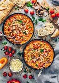 Vegane Pizzasuppe | Low Carb Party Suppe - Bianca Zapatka | Rezepte