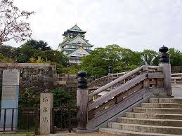 Walk from the park gates to the castle in the center of the grounds. Attraction Packed Osaka Castle Historic Sites Tour Of Boulders And Stone Walls On An Important Cultural Property J Trip Smart Magazine