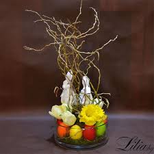 Днес илей и надя се учат да аранжират цветя в китайски стил. Velikdenski Aranzhirovki Dostavka Na Cvetya Buketi Vechni Rozi I Rozi V Stklenica Sofiya Glass Vase Vase Glass