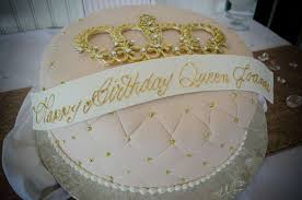 Queen elizabeth ii turned 94 on april 21, 2020, and while this year's birthday was unlike any other she is still likely to have celebrated with a special cake. 7 Queen Mom Bday Cakes Photo Beauty Queen Birthday Cake Happy Birthday Queen Cake And Queen Crown Birthday Cake Snackncake