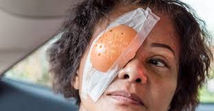 cataract surgery complications what to