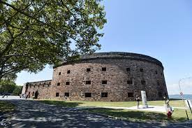 Touring Castle Williams on Governors Island - The New York Times