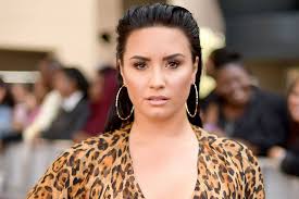Demi lovato será a apresentadora do people's choice awards 2020 imagem: Demi Lovato To Host The 2020 E People S Choice Awards Seat42f