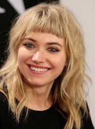 Here are some of the best bangs for round face shapes. Elegant Full Fringe Medium Hairstyles For Women With Round Faces Hair And Comb Medium Hair Styles Medium Length Hair With Layers Short Hair Styles For Round Faces
