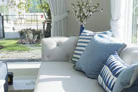 Coastal furniture & home décor tips. Have An Endless Summer With These 11 Beach House Decor Ideas