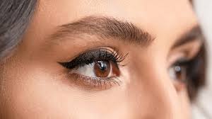 tips for applying makeup to downturned eyes