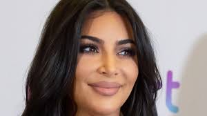 what kim kardashian really looks like