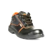 Bata industrials offers safety shoes and work boots for industrial environments. Bata Safety Shoes Dealers Distributors Exporters