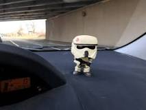 how-do-you-display-funko-pops-in-a-car