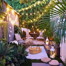8 Cute Small Gardens And Outdoor Spaces