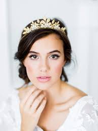 20 crowns that will make any bride feel