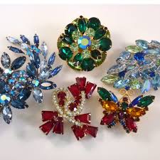 how to pick vine rhinestone jewelry