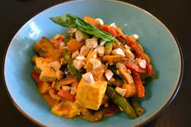 eat to live thai peanut curry o