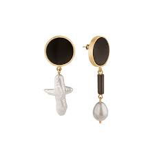 asymmetrical earrings with onyx from