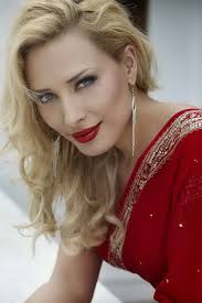 Iulia vantur says being guided by a knowledgeable person like salman khan is a blessing 'radhe: Pin On Iulia Vantur Romania