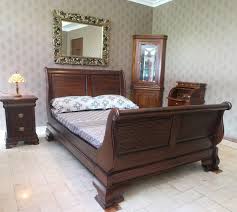 Kittinger mahogany bedroom set, c/o 2 drawer nightstands, lattice back king size headboard, headboard 37h x 80w. Solid Mahogany Wood Bedroom Set Venessa Collection
