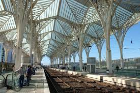 travel from lisbon to porto by train