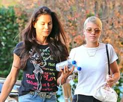 She has one adopted sister nicole richie and a biological brother named miles richie as her siblings. Is Model Sofia Richie Turning To Singing As An Additional Career Her Mother Diane Alexander Reveals Married Biography