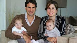 In 2009, the former tennis player gave birth to identical girls, called myla rose and charlene riva. Federer And Wife Celebrate Second Set Of Twins Eurosport