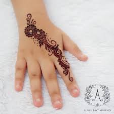 27+ henna anak simple dan unik dengan mengikuti trend motif henna saat ini, tentunya akan sangat berpengaruh sekali terhadap penampilan. Gambar Henna Untuk Anak Python