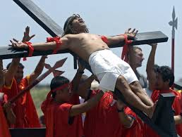 Filipino devotees crucify, whip themselves