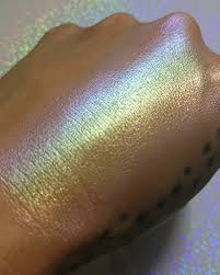 chaos makeup rainbow highlighter is