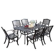 Traditional Outdoor Dining Set