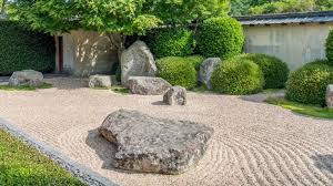 Japanese Gravel Garden Design With